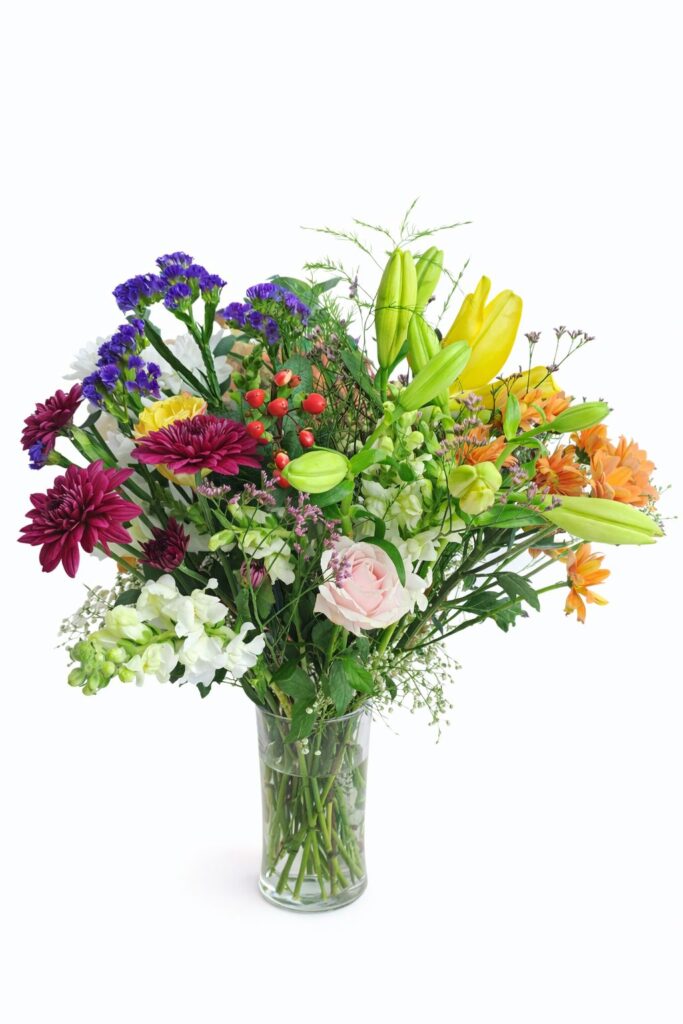 4MV Mixed with a vase 1.jpg